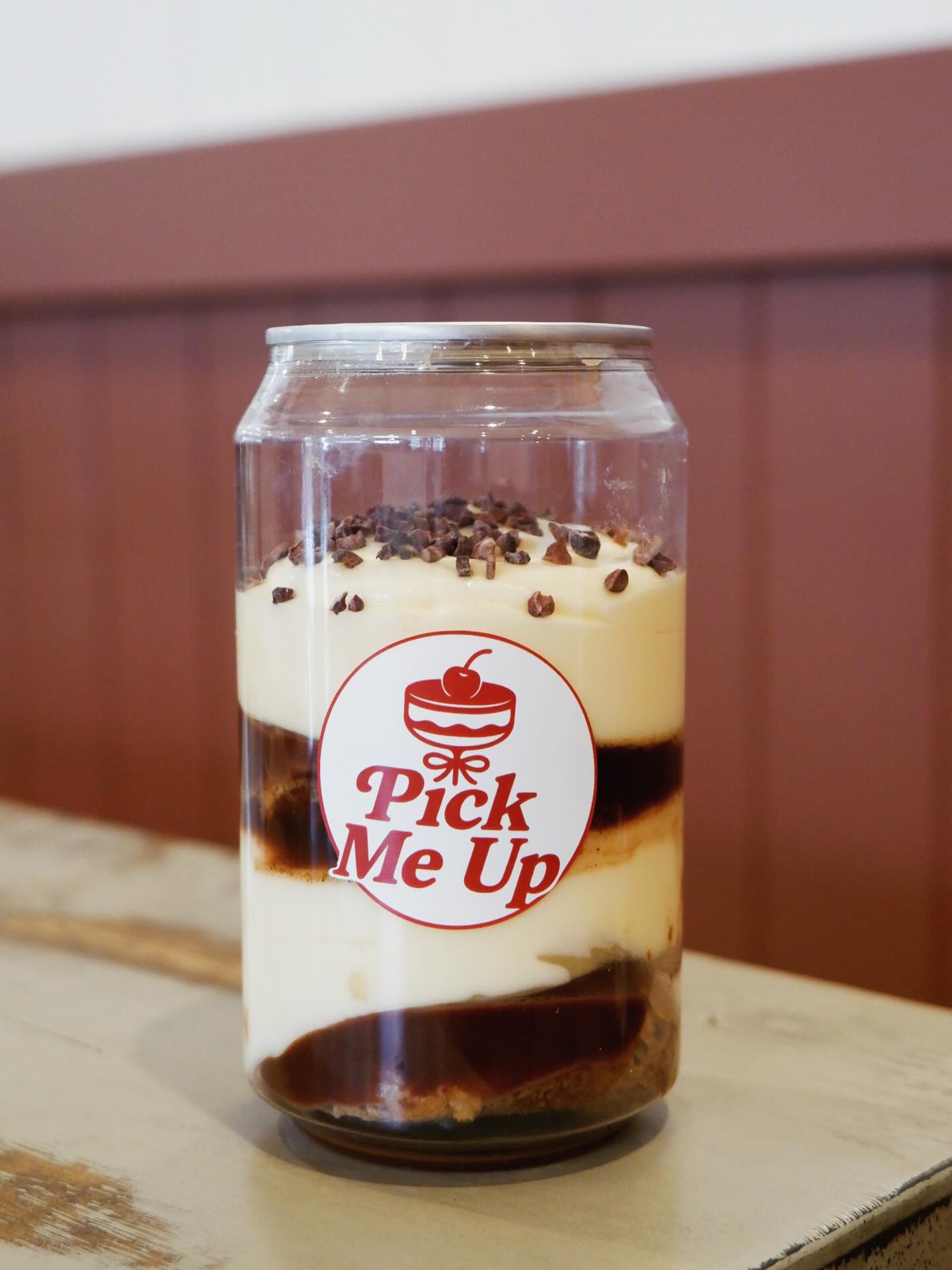 Pick Me Up tiramisu can, Chocolate Trifle flavour, showing mascarpone layers through the glass